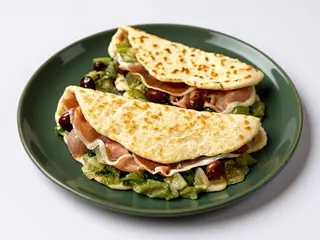 Ventricina, mozzarella, crema di olive nere