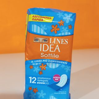 Lines idea sottile 12 anatomico ripiegato o