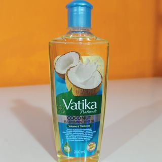 Vatika coconut multivitamin hair oil 200mll