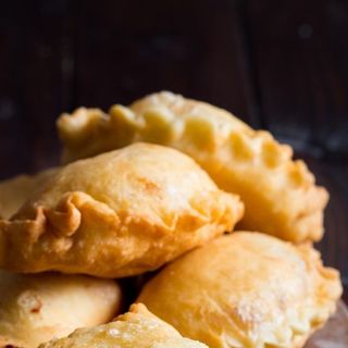 CALZONE FRITTO AL SALAME PICCANTE