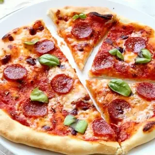 SALAME PICCANTE, MOZZARELLA E POMODORO