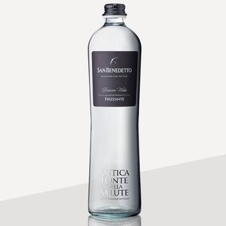 Acqua frizzante grande