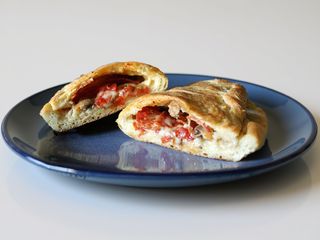 Broccoli con salsiccia - calzone