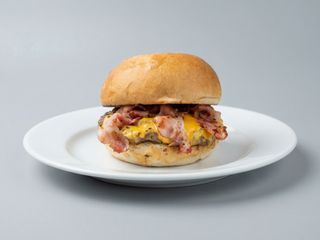 HAMBURGER SCOTTONA CHEDDAR BACON E SALSA A SCELTA