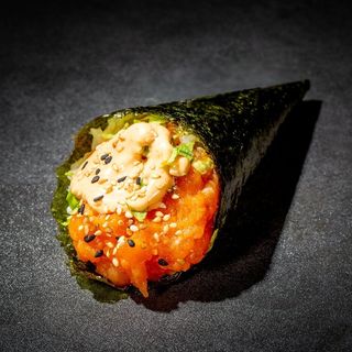 124. Temaki spicy sake