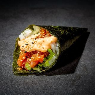 125. Temaki spicy maguro