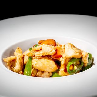 211. Spicy cashew chicken