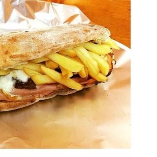 Panuozzo salsiccia e patate