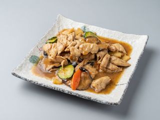 49. Pollo con verdure miste 