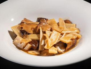 197 Manzo funghi e bambù 