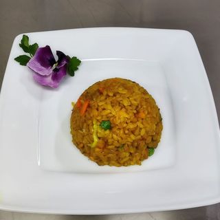 087 Riso saltato piccante piselli, carote