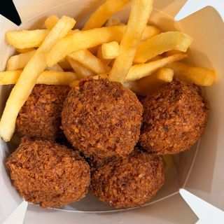 Pop corn falafel e patatine