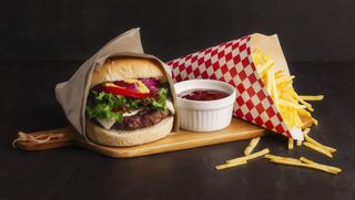 Hamburger 200 g + patatine