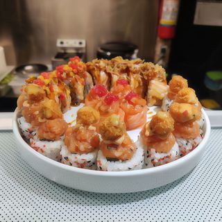 Sushi mix fusion 16 pezzi