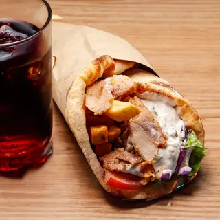 Pita Gyros di pollo + Coca-Cola