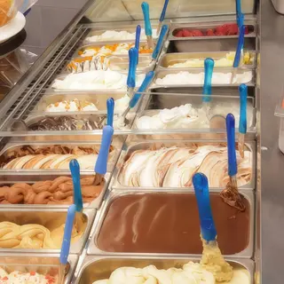 Combo: 1kg di gelato, 8 coni e 250g di Panna