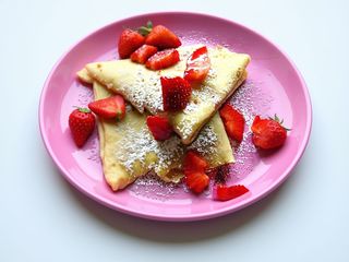 Crepes con Crema Chantilly & Fragole