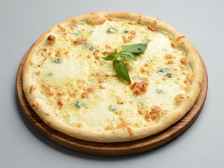 Pizza 4 formaggi