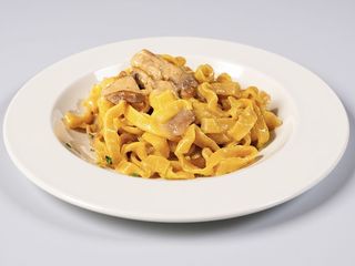 Fettuccine con porcini e crema al tartufo