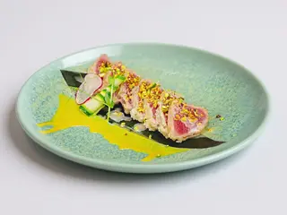 A015 - Tataki maguro pistacchio 6 pezzi