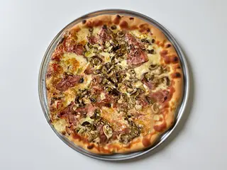 Prosciutto e Funghi F