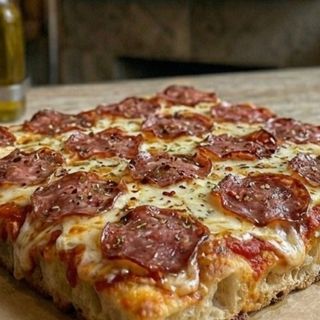 Pizza al trancio salame piccante