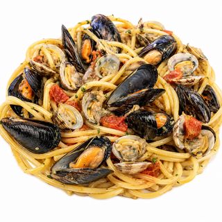 Spaghettone cozze e vongole