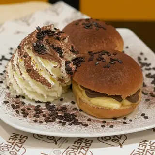 Gonfiotti mascarpone e crema al caffè