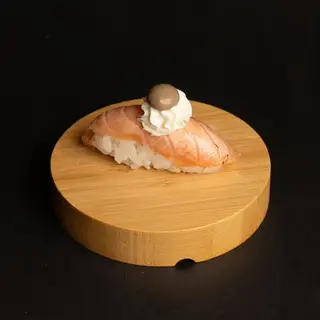 Nigiri sake tartufo flambe 2 pezzi