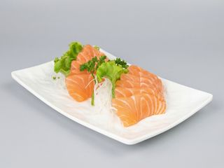 74. Sashimi sake - 10 pezzi