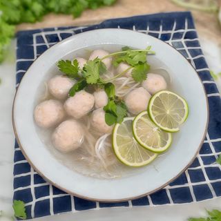 P3 Phở con polpette di manzo