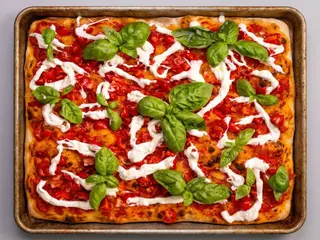 Pomodorini e mozzarella di Bufala - 1/2 teglia