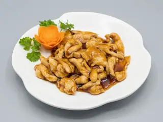 Pollo alle mandorle