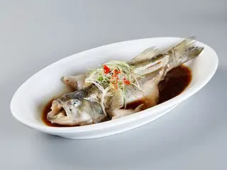 Branzino in salsa chongyu al vapore
