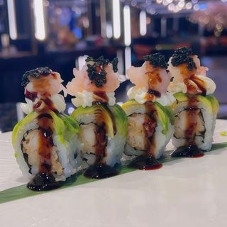 45. Uramaki dragonroll