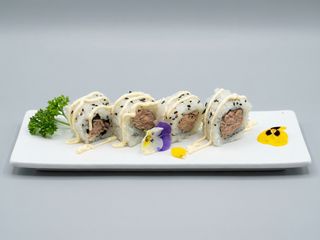 37. Uramaki tonno cotto