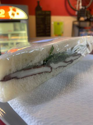 Bresaola rucola e formaggio