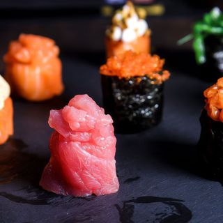 087.Gunkan maguro flambe