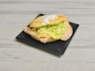 Fagottino con fesa di tacchino, insalata, emmental