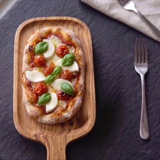 Pinsa Pachino e bufala