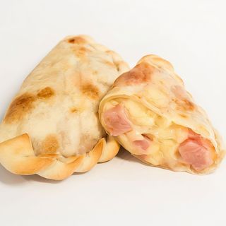 Empanada de Jamon y Queso