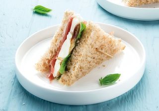 1. Philadelphia, prosciutto crudo di Parma, insalata