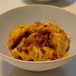 Ravioli di maiale con olio di peperoncino artigianale - 6 pezzi