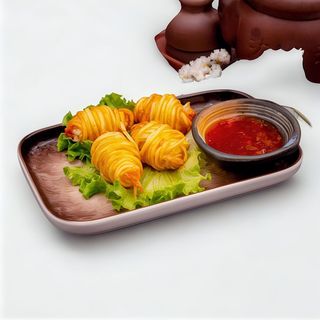 Polpette di gamberi fritti/金丝虾球