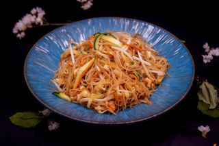 Spaghetti di riso con verdura/蔬菜炒粉干