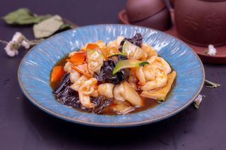 Gamberi con verdura mista/什锦虾仁
