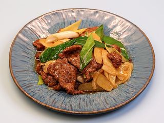 manzo con zenzero e cipolla/姜葱牛肉