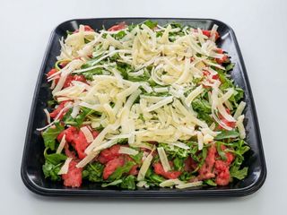PANINO CARPACCIO DI VITELLO RUCOLA E SCAGLIE