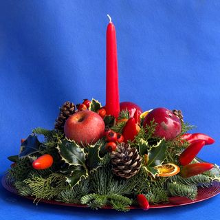 Centro tavola natalizio con piatto