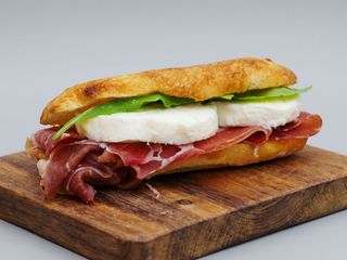Prosciutto cotto, mozzarella, lattuga